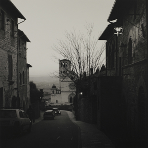 アッシジ、その町の形 イタリア中部 ウンブリア州 川島保彦写真展