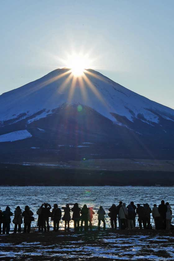 3社合同写真展 「おめでとう！富士山」
